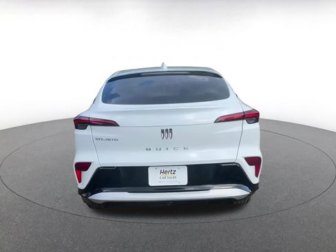 Used 2025 Buick Envista Sport Touring image 12