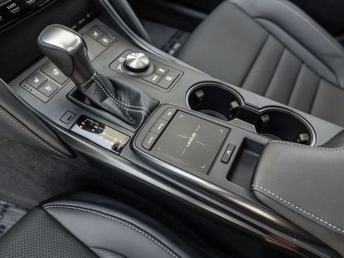 Used 2025 Lexus IS 350 F Sport RWD image 11