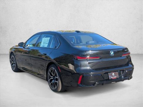 New 2026 BMW 750e xDrive image 8