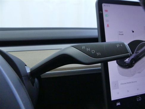 Used 2023 Tesla Model 3 Standard Range RWD image 28