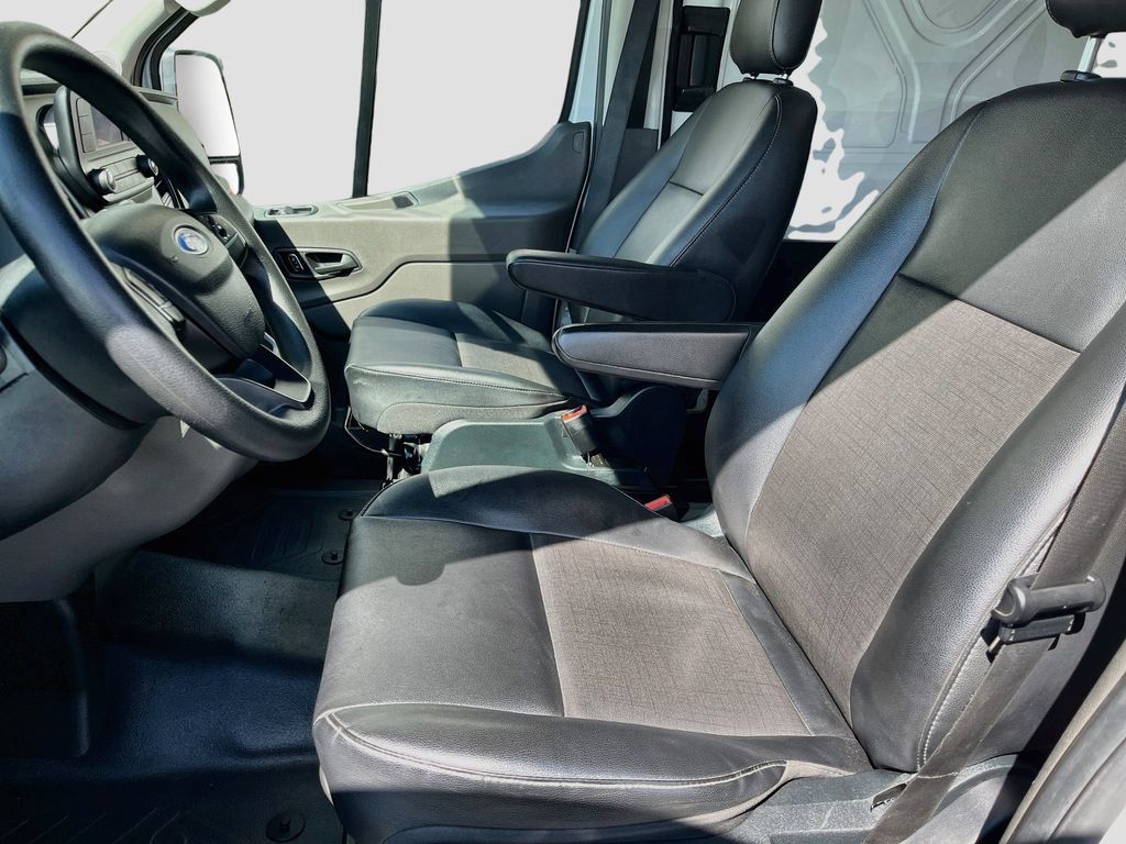 Used 2023 Ford Transit 250 Medium Roof RWD image 19