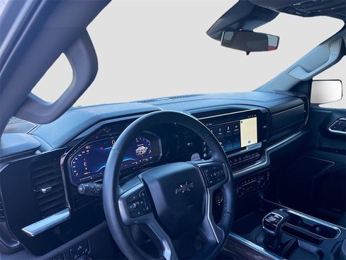 Used 2024 Chevrolet Silverado 1500 RST image 9