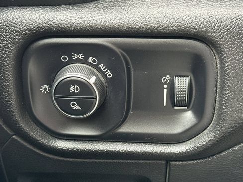 Used 2023 RAM 1500 Big Horn AWD/4WD image 34