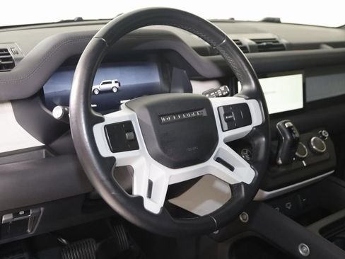 Used 2023 Land Rover Defender 110 SE image 6