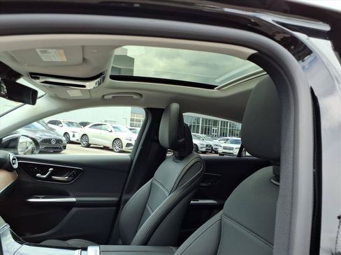 Certified 2025 Mercedes-Benz GLC 300 4MATIC image 12