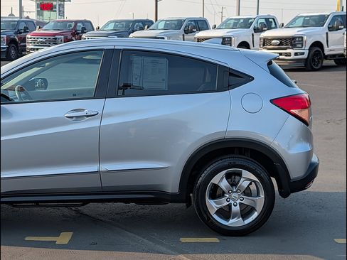 Used 2017 Honda HR-V EX-L image 12