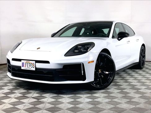 Certified 2024 Porsche Panamera 4 AWD/4WD image 1