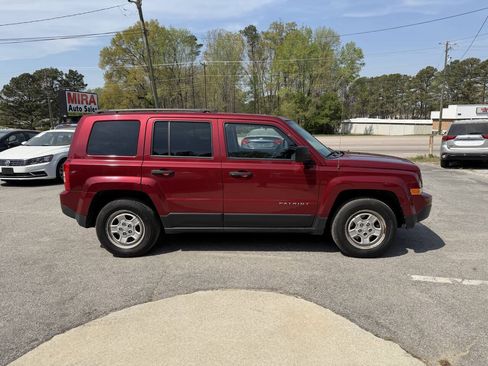 Used 2016 Jeep Patriot Sport FWD image 8