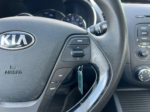 Used 2016 Kia Forte LX FWD image 20