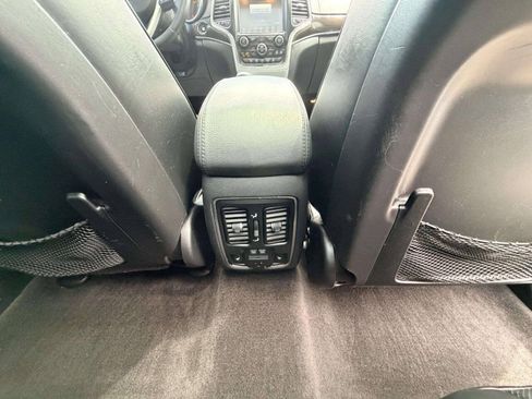 Used 2016 Jeep Grand Cherokee High Altitude AWD/4WD image 24
