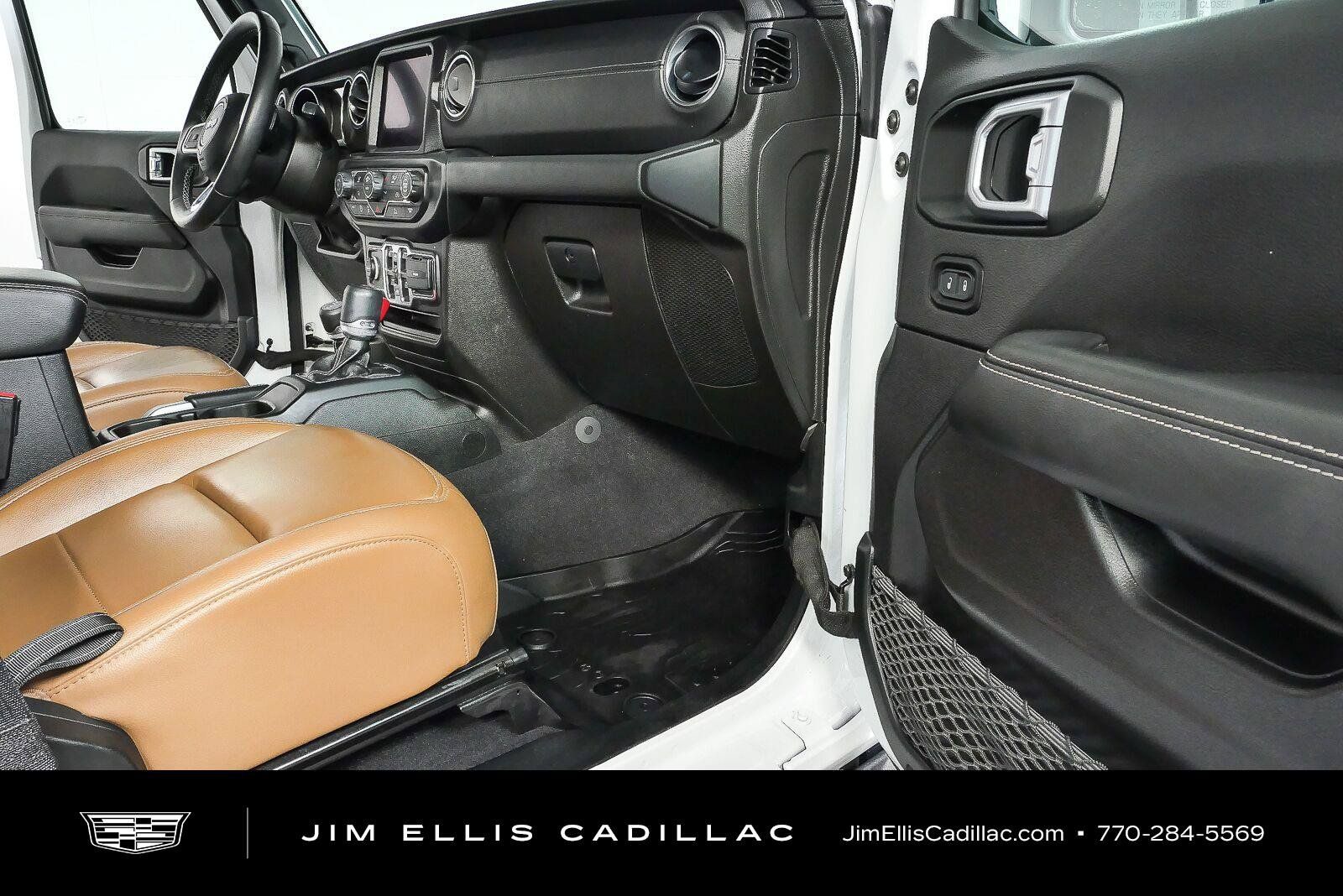 Used 2021 Jeep Wrangler Unlimited Sahara AWD/4WD image 24