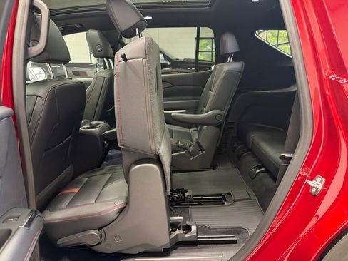 Used 2026 Chevrolet Traverse RS w/ LPO, Floor Liner Package AWD/4WD image 22