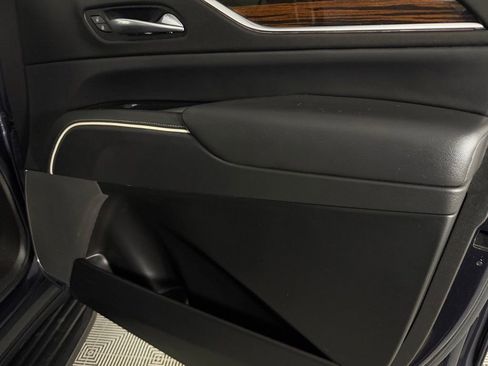 Used 2022 Cadillac Escalade ESV Premium Luxury w/ LPO, Floor Liner Package AWD/4WD image 36