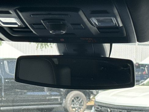 Used 2022 Chevrolet Suburban RST w/ Luxury Package image 27