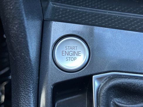 Used 2023 Volkswagen Tiguan SE image 26