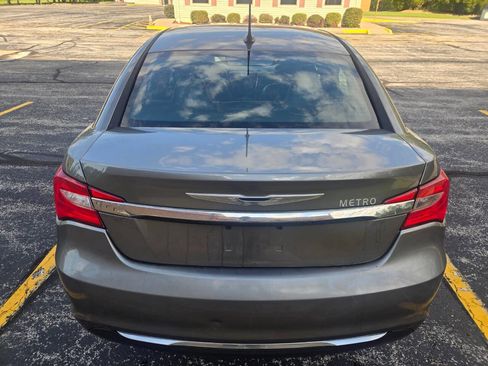 Used 2013 Chrysler 200 Limited FWD image 8