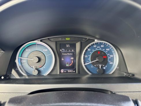 Used 2017 Toyota Camry XLE image 19