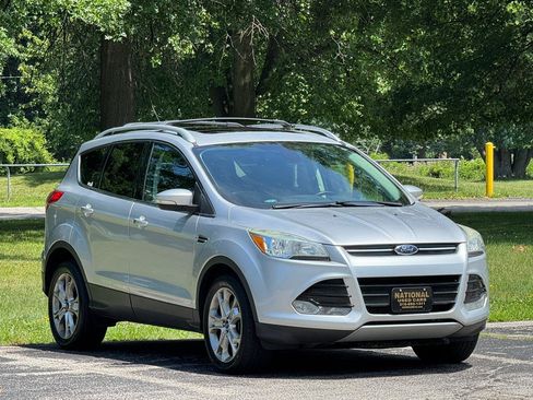 Used 2015 Ford Escape Titanium AWD/4WD image 2