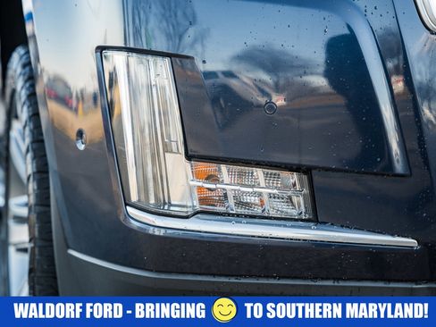 Used 2019 Cadillac Escalade ESV Luxury image 14