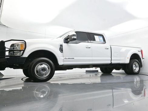 Used 2017 Ford F350 Lariat AWD/4WD image 50