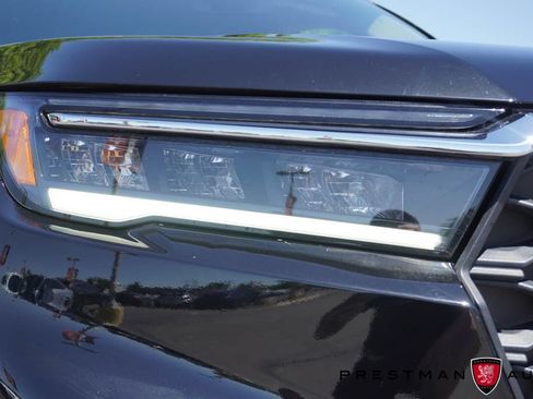 Used 2025 Honda Pilot EX-L image 13