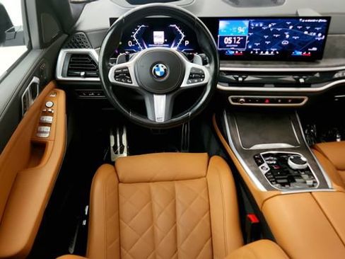 Used 2024 BMW X7 xDrive40i w/ M Sport Package AWD/4WD image 56