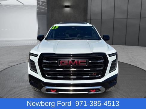 Used 2025 GMC Yukon XL AT4 Ultimate w/ LPO, AT4 Appearance Package AWD/4WD image 2