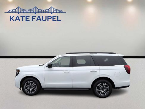 Certified 2025 Ford Expedition Active AWD/4WD image 4