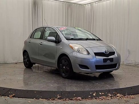 Used 2010 Toyota Yaris image 5