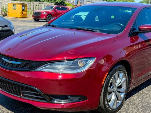 Used 2016 Chrysler 200 S FWD image 7