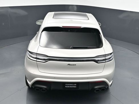 Used 2025 Porsche Macan AWD/4WD image 15