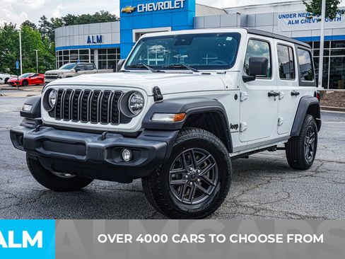 Used 2025 Jeep Wrangler Unlimited Sport AWD/4WD image 2