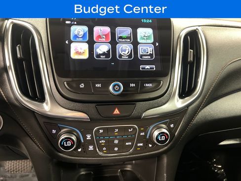 Used 2018 Chevrolet Equinox Premier FWD image 22