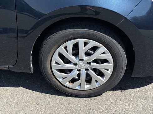 Used 2018 Toyota Corolla LE FWD image 7