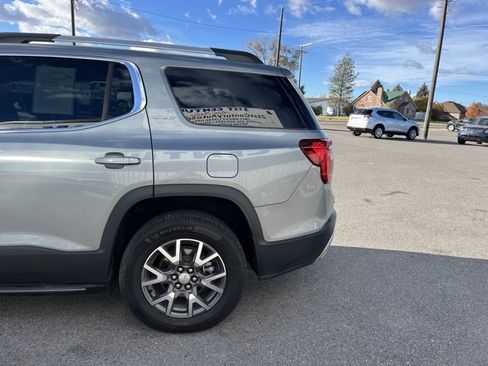 Used 2023 GMC Acadia SLE w/ Driver Convenience Package image 6