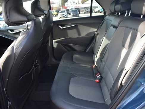 Used 2025 Kia Niro EX Touring image 20