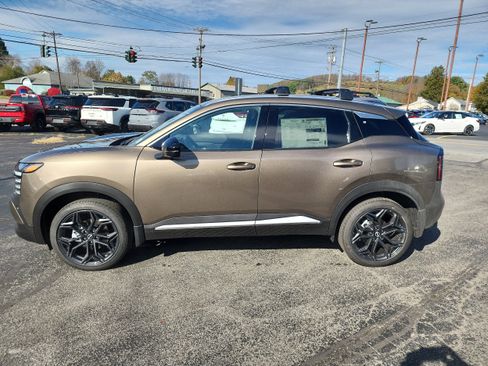 New 2026 Nissan Kicks SR w/ Cold Weather Package image 5