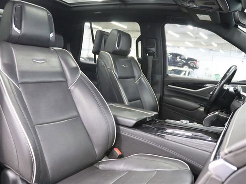 Used 2021 Cadillac Escalade Sport w/ Driver Assist Tech Package image 12