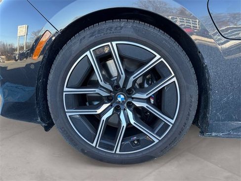 Certified 2026 BMW 750e xDrive w/ Executive Package image 14