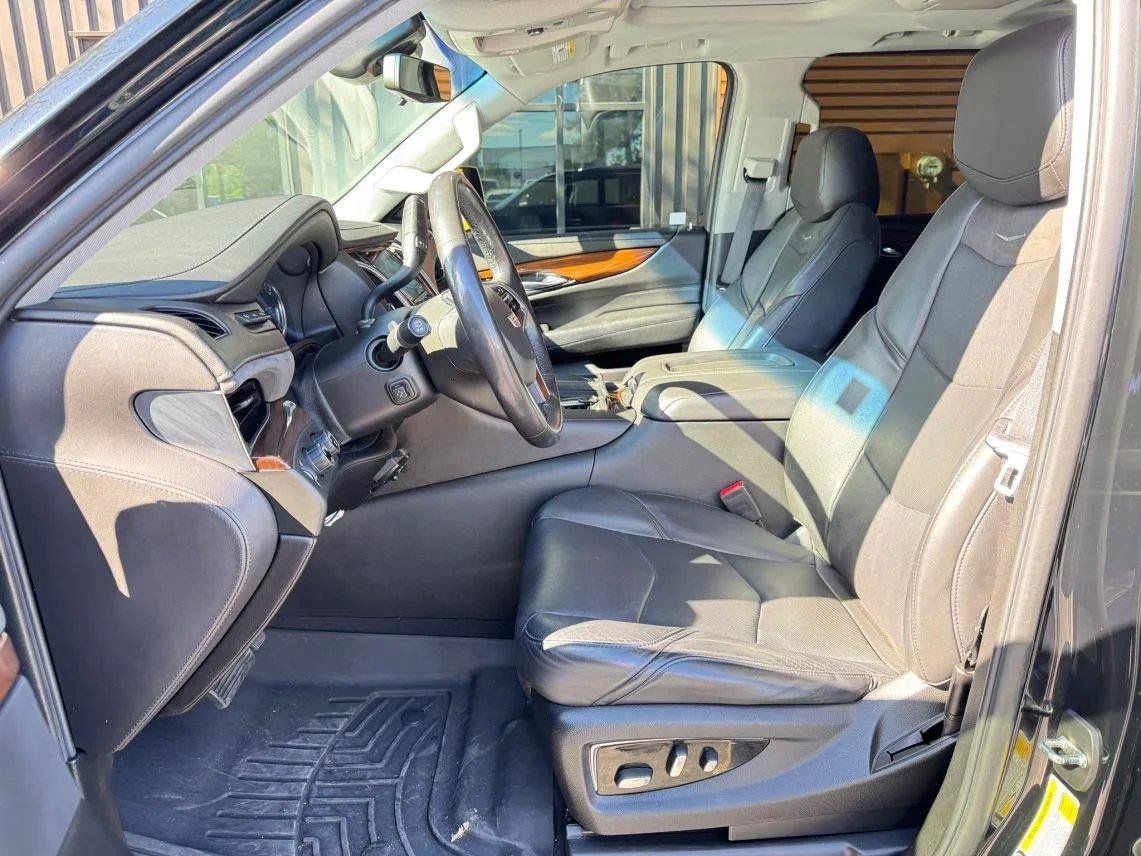 Used 2019 Cadillac Escalade ESV Premium Luxury AWD/4WD image 12