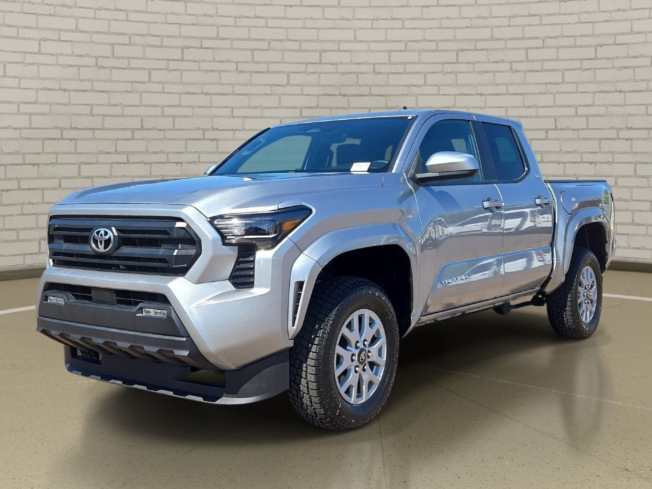 Used 2024 Toyota Tacoma SR5 AWD/4WD image 1