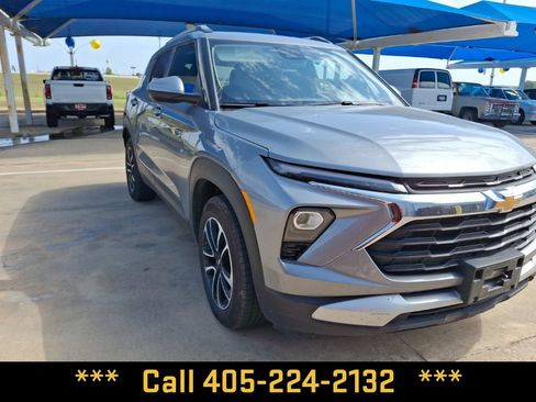 Used 2025 Chevrolet TrailBlazer LT FWD image 9
