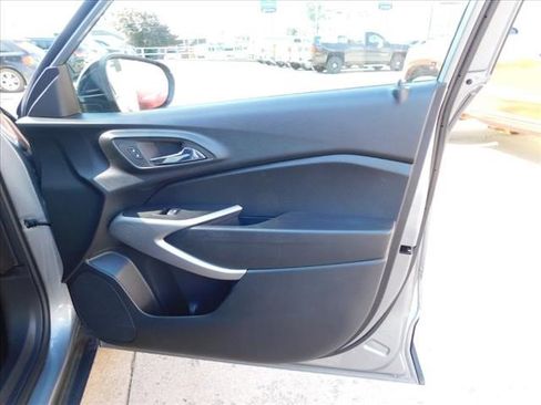 Certified 2024 Chevrolet Trax RS w/ Driver Confidence Package FWD image 18
