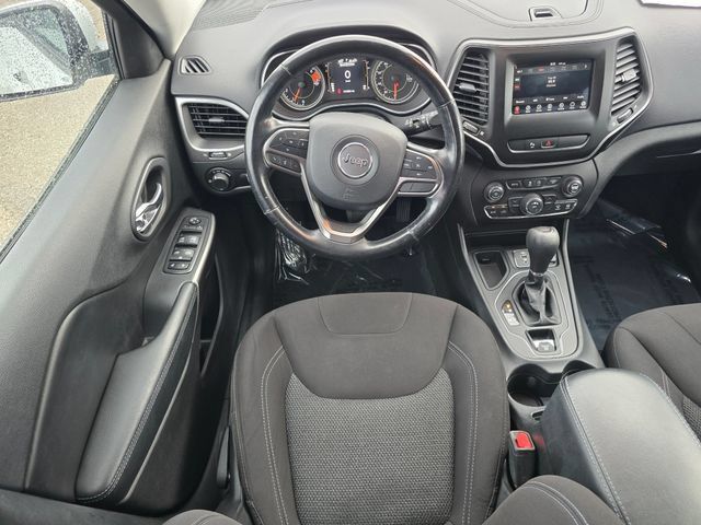 Used 2020 Jeep Cherokee Latitude w/ Cold Weather Group FWD image 4