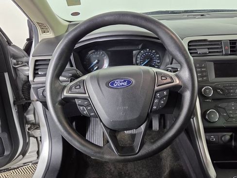 Used 2018 Ford Fusion SE image 15