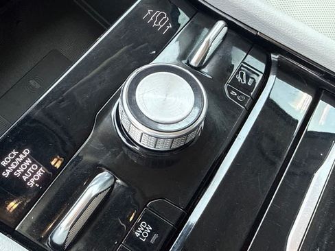 Used 2022 Jeep Grand Cherokee Laredo X RWD image 10