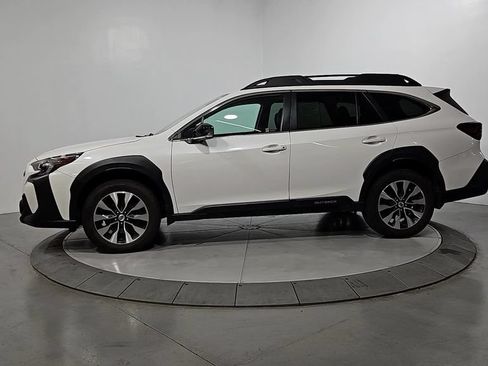 Used 2023 Subaru Outback Limited XT AWD/4WD image 2