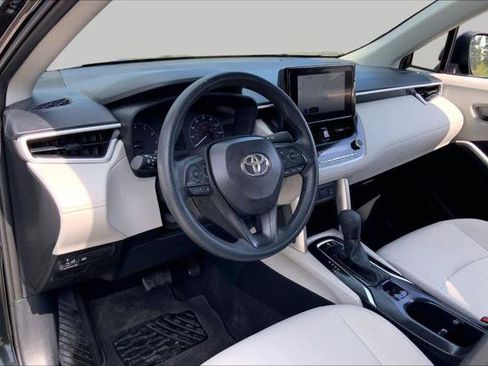 Certified 2025 Toyota Corolla Cross L FWD image 17