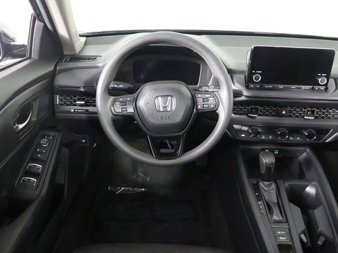 Used 2025 Honda Accord SE image 34