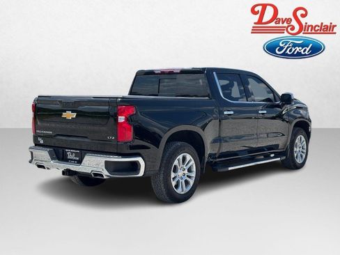 Used 2024 Chevrolet Silverado 1500 LTZ AWD/4WD image 7